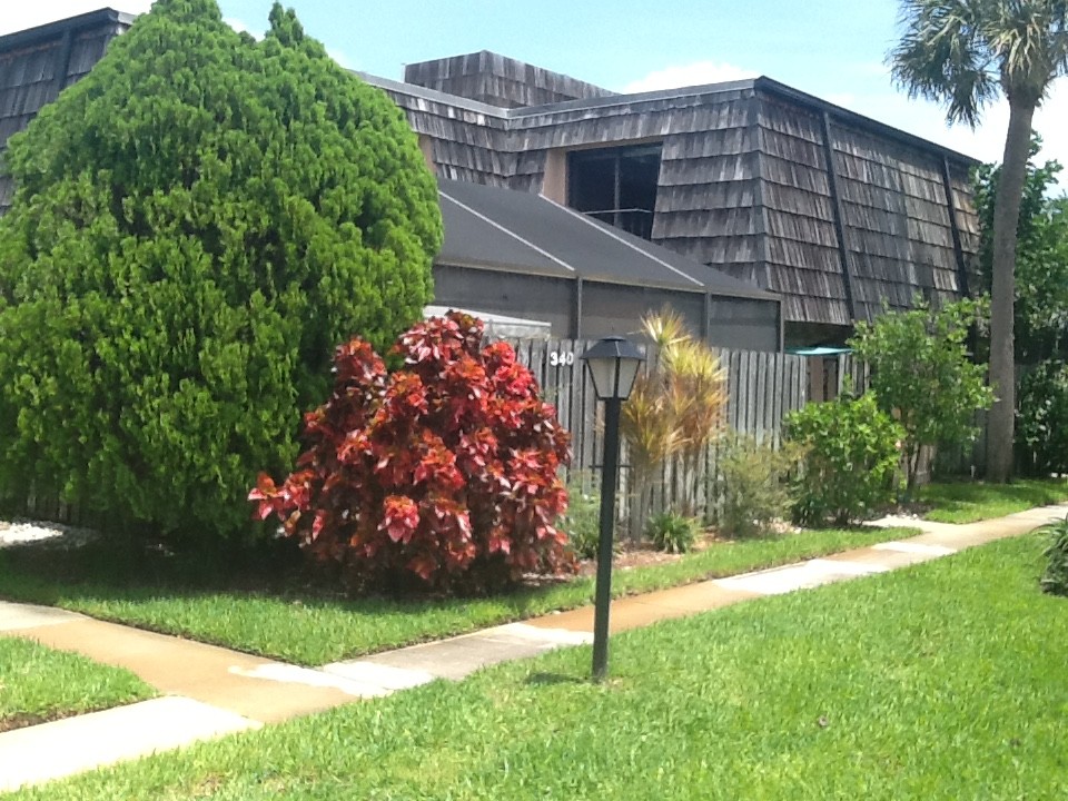 340 Waverly Place 6D